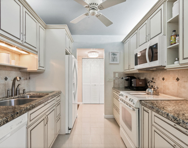 5440 N Ocean Drive - Photo Thumbnail 5