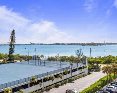5440 N Ocean Drive - Photo Thumbnail 2