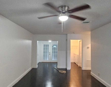 3391 Avenue S - Photo Thumbnail 5