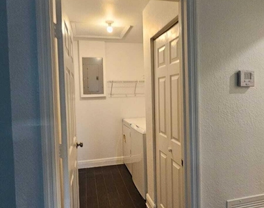 3391 Avenue S - Photo Thumbnail 10