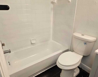 3391 Avenue S - Photo Thumbnail 14
