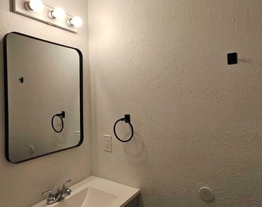 3391 Avenue S - Photo Thumbnail 15