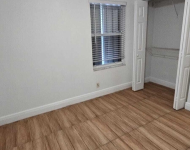 3391 Avenue S - Photo Thumbnail 9