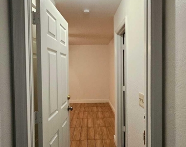 3391 Avenue S - Photo Thumbnail 8