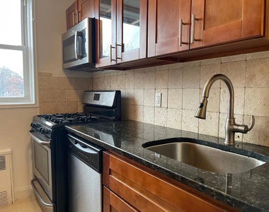 2510 Ocean Parkway - Photo Thumbnail 2