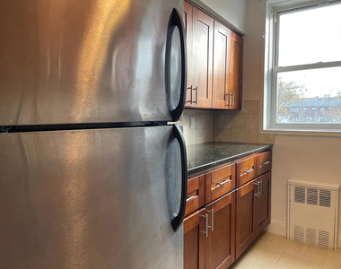 2510 Ocean Parkway - Photo Thumbnail 3