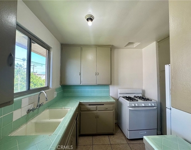 516 E Lomita Avenue - Photo Thumbnail 3