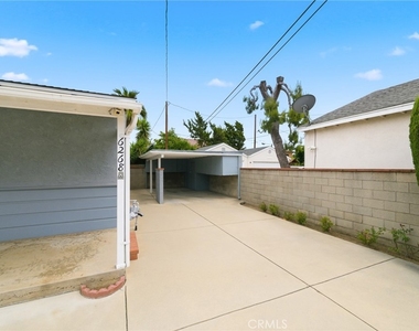 6268 N Muscatel Avenue - Photo Thumbnail 6