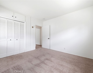 6268 N Muscatel Avenue - Photo Thumbnail 13