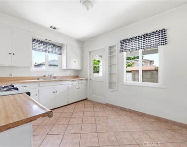 6266 N Muscatel N - Photo Thumbnail 17