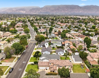 6266 N Muscatel N - Photo Thumbnail 6