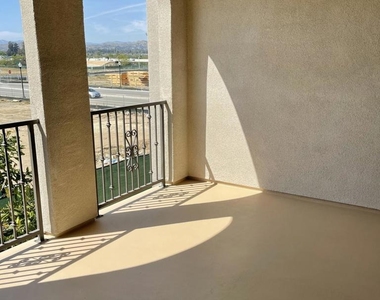 633 Winchester Drive - Photo Thumbnail 9