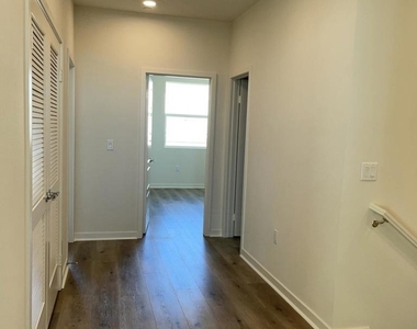 633 Winchester Drive - Photo Thumbnail 31