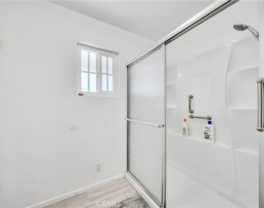 1345 Jellick Avenue - Photo Thumbnail 8