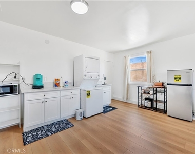 1345 Jellick Avenue - Photo Thumbnail 2
