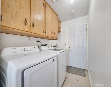 1345 Jellick Avenue - Photo Thumbnail 16