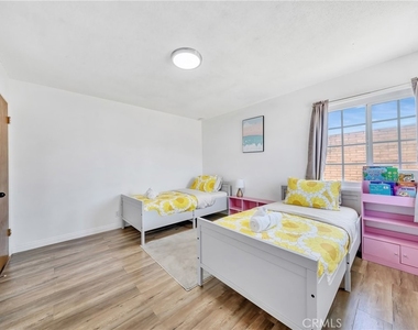 1345 Jellick Avenue - Photo Thumbnail 20