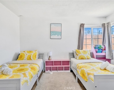 1345 Jellick Avenue - Photo Thumbnail 21