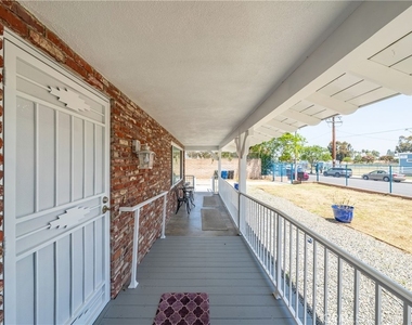 1345 Jellick Avenue - Photo Thumbnail 3