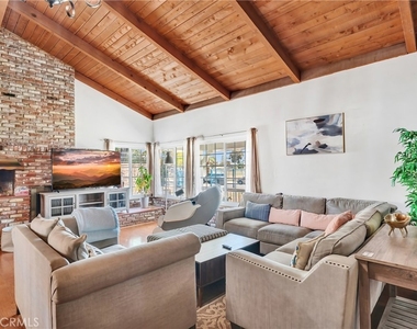 1345 Jellick Avenue - Photo Thumbnail 6