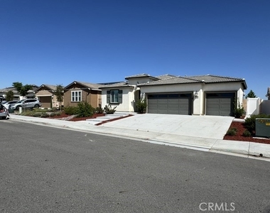 26562 Penny Hedge - Photo Thumbnail 1