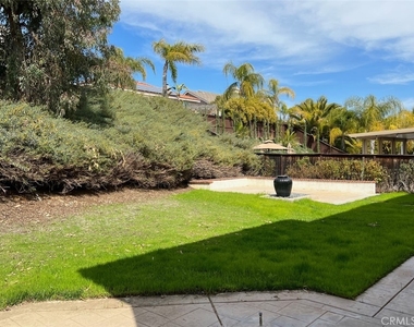 25118 Meridian - Photo Thumbnail 4