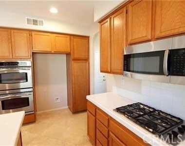 25118 Meridian - Photo Thumbnail 6