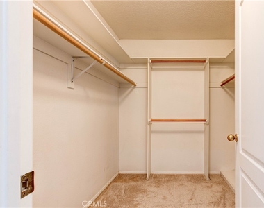 12022 Falcon Crest Way - Photo Thumbnail 17