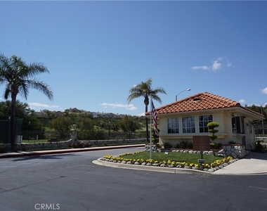 12022 Falcon Crest Way - Photo Thumbnail 33