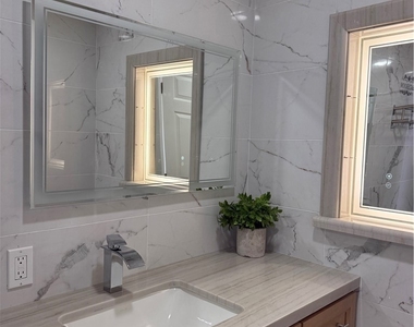 22914 Cantlay Street - Photo Thumbnail 4