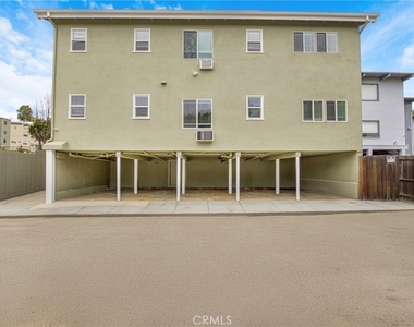 16144 Sunset Boulevard - Photo Thumbnail 14