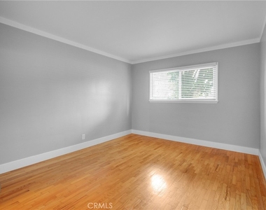 16144 Sunset Boulevard - Photo Thumbnail 11