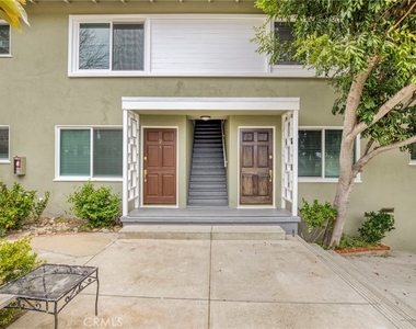 16144 Sunset Boulevard - Photo Thumbnail 2