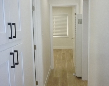 16901 Crenshaw Boulevard - Photo Thumbnail 12