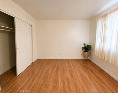 2640 Batson Avenue - Photo Thumbnail 2