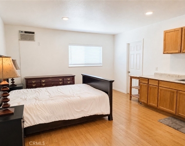 2640 Batson Avenue - Photo Thumbnail 13