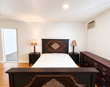 2640 Batson Avenue - Photo Thumbnail 14