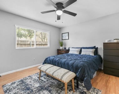 820 Blackwood Dr - Photo Thumbnail 16