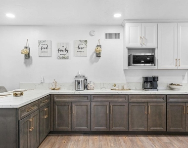 820 Blackwood Dr - Photo Thumbnail 7