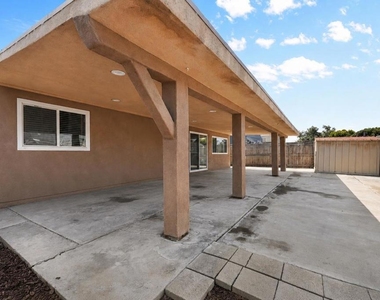 820 Blackwood Dr - Photo Thumbnail 29