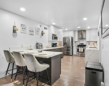 820 Blackwood Dr - Photo Thumbnail 6