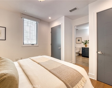 125 Hurlbut Street - Photo Thumbnail 22