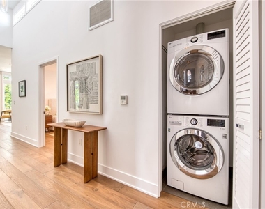 125 Hurlbut Street - Photo Thumbnail 7