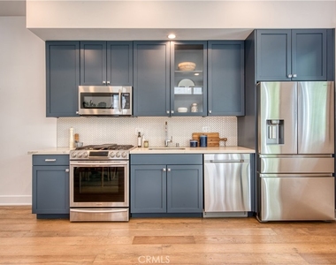 125 Hurlbut Street - Photo Thumbnail 12