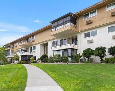 2355 Via Mariposa - Photo Thumbnail 2