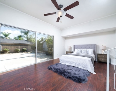 1032 E Buckboard - Photo Thumbnail 11
