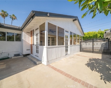 1032 E Buckboard - Photo Thumbnail 20