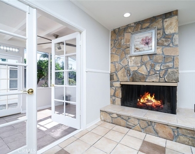 1032 E Buckboard - Photo Thumbnail 18