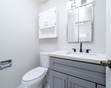 1032 E Buckboard - Photo Thumbnail 9