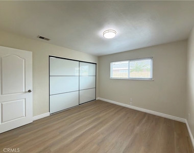 7689 Cornel Ct - Photo Thumbnail 14